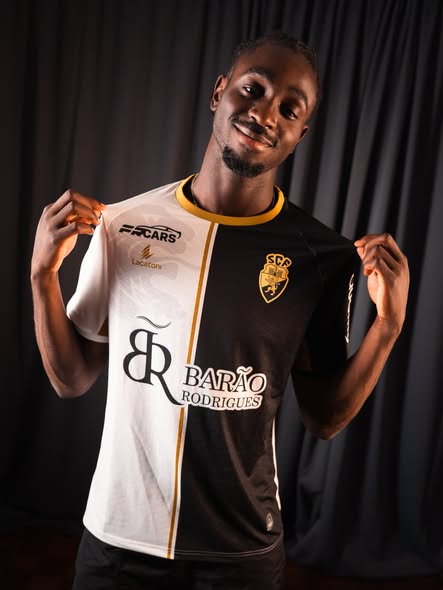 Francês Joseph Nduquidi reforça o plantel do SC Farense